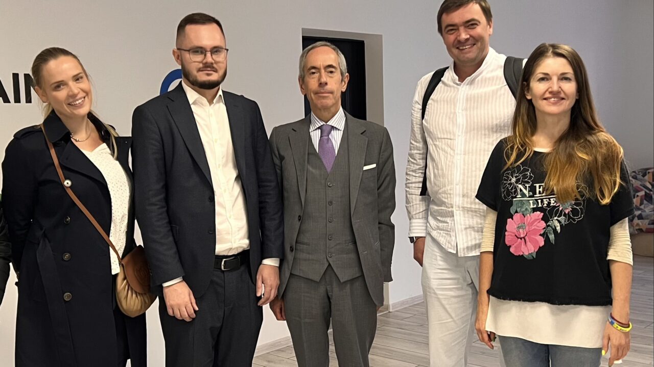 Олександр Васюк разом з Послом Мальтійського Ордену відвідав центр для переселенців